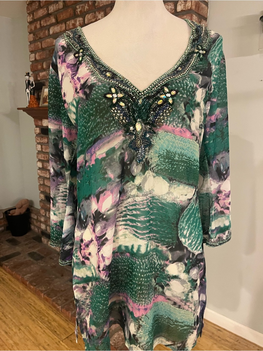 Solitaire Green Floral-Print Beaded V-Neck Tunic